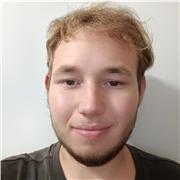 Profesor que imparte clases a niños de primaria